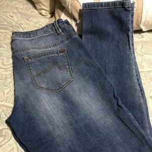 Max Jeans boyfriend